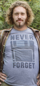 Silicon Valley Erlich NEVER FORGET Floppy Diskt-shirt