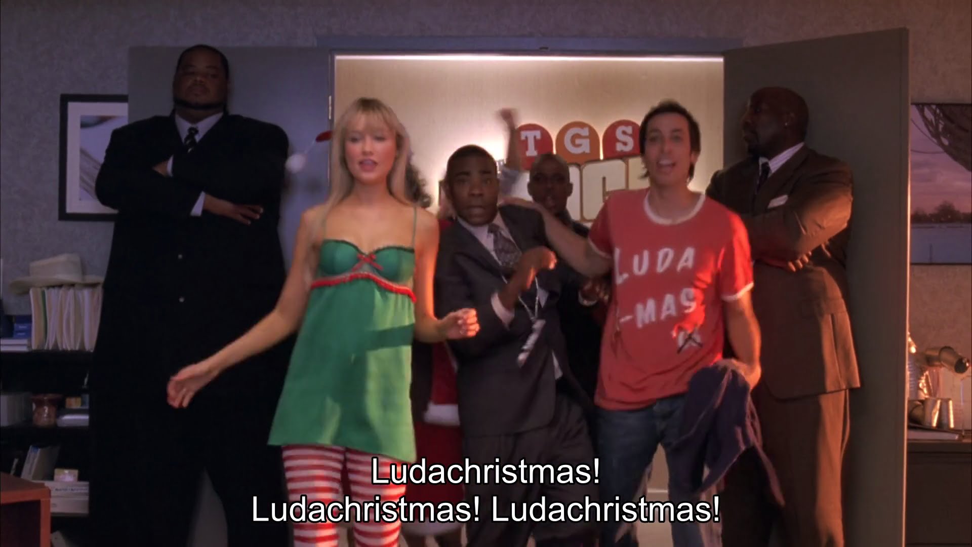 Luda X-mas T-Shirt Josh Girard (Lonny Ross) in 30 Rock's Ludachristmas