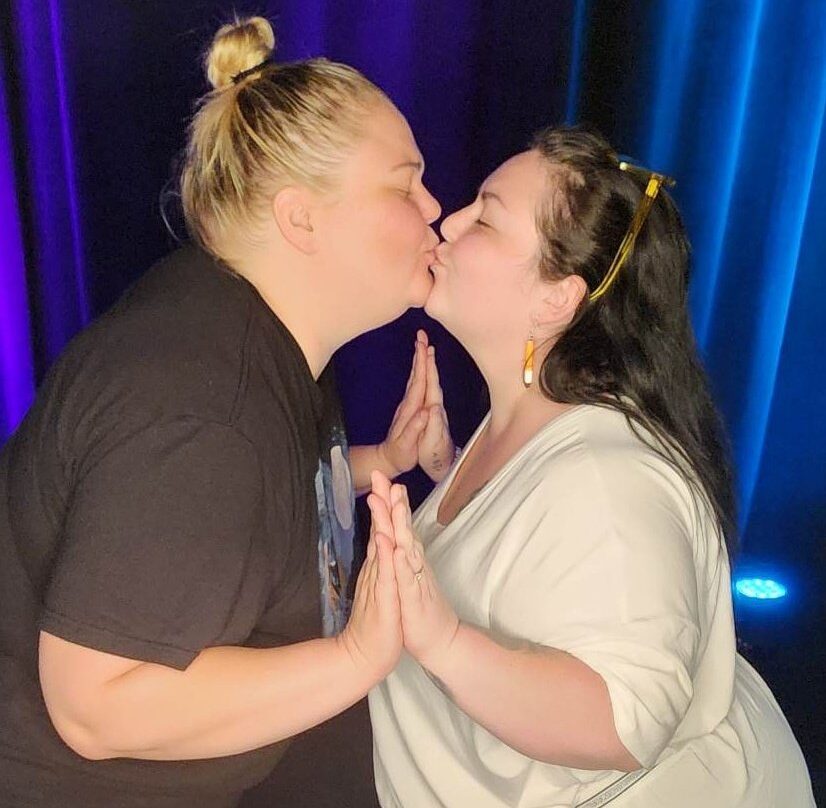 Trailer Trash Tammy kissing her BFF Brittany Hoyt
