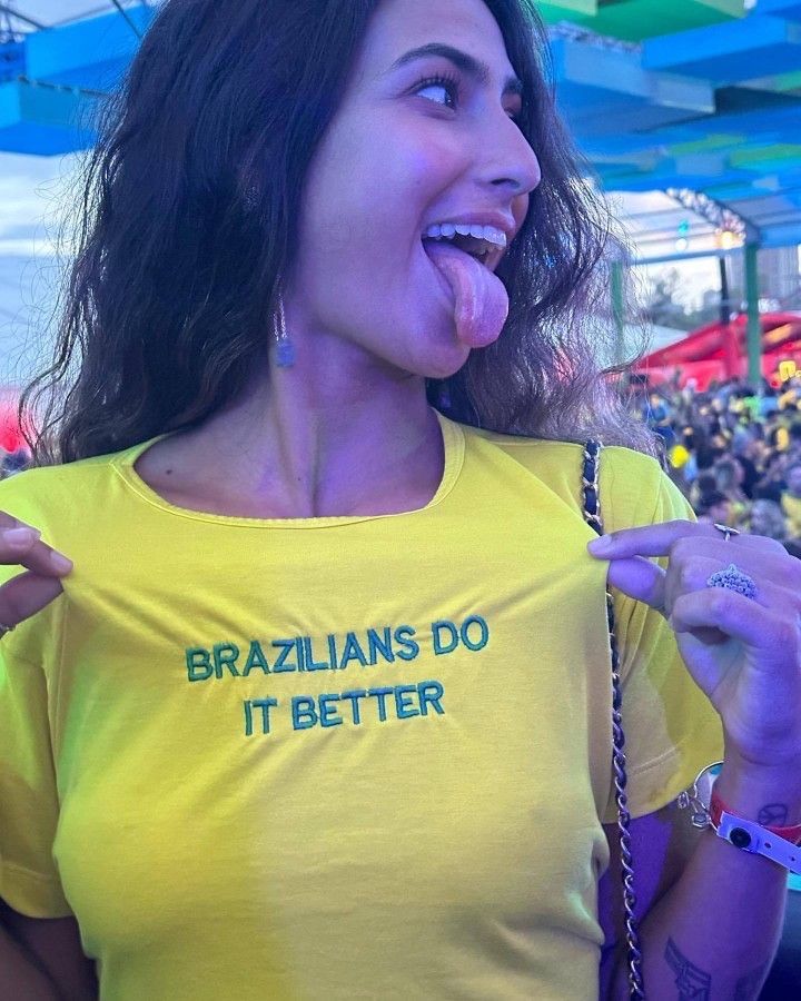 Brazilians Do It Better embroidered shirt