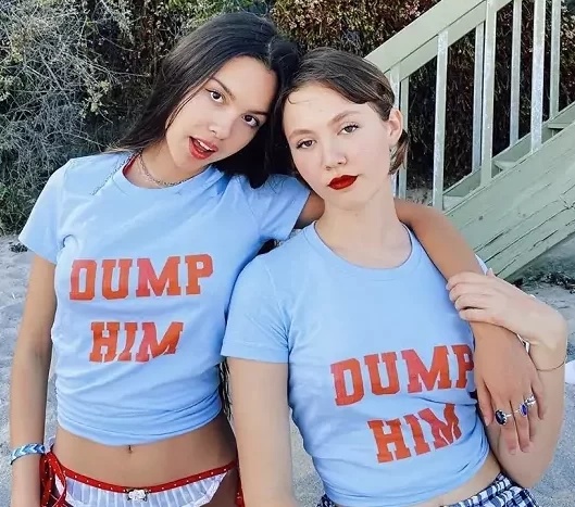 Olivia Rodrigo and Iris Apatow DUMP HIM shirts