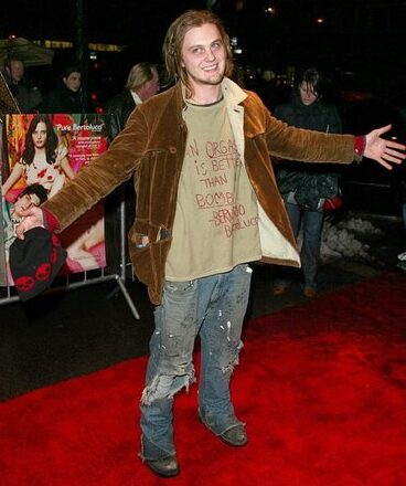 Michael Pitt grunge fashion icon