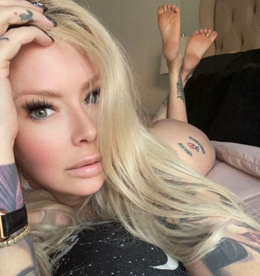 Jenna Jameson 2023 feet soles pose