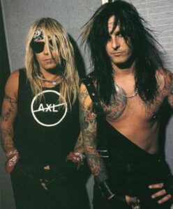Vince Neil anti Axl t-shirt