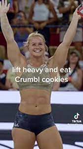 Dani Speegle eats Crumbl cookies