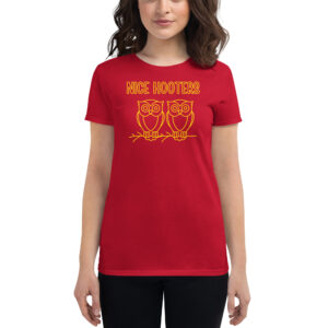 NICE HOOTERS - Owls on a tree branch Women's T-Shirt