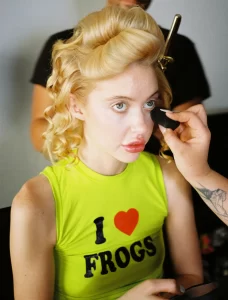 Chloe Cherry I Love FROGS shirt Euphoria