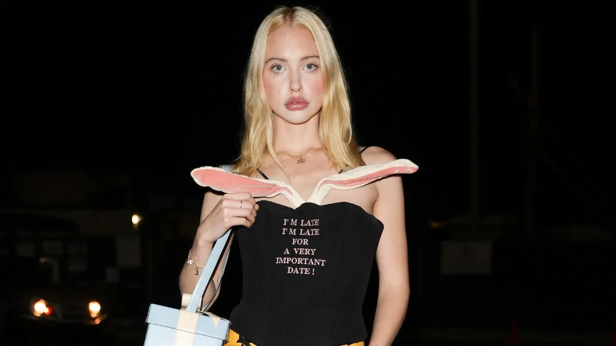 Euphoria star Chloe Cherry I'M LATE I'M LATE FOR A VERY IMPORTANT DATE shirt