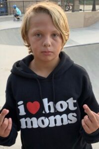 I Love Hot Moms kid
