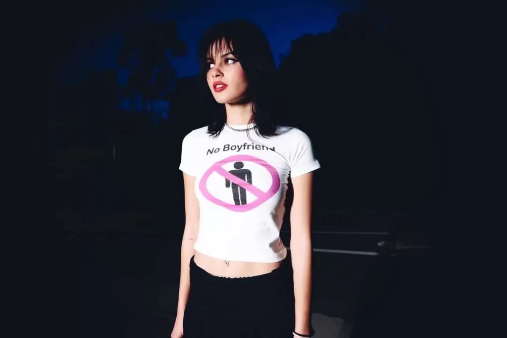 NO BOYFRIEND tee shirt