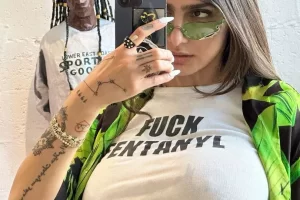 Mia Khalifa fuck fentanyl t-shirt