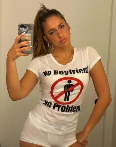 Tate McRae No Boyfriend No Problem T-Shirt