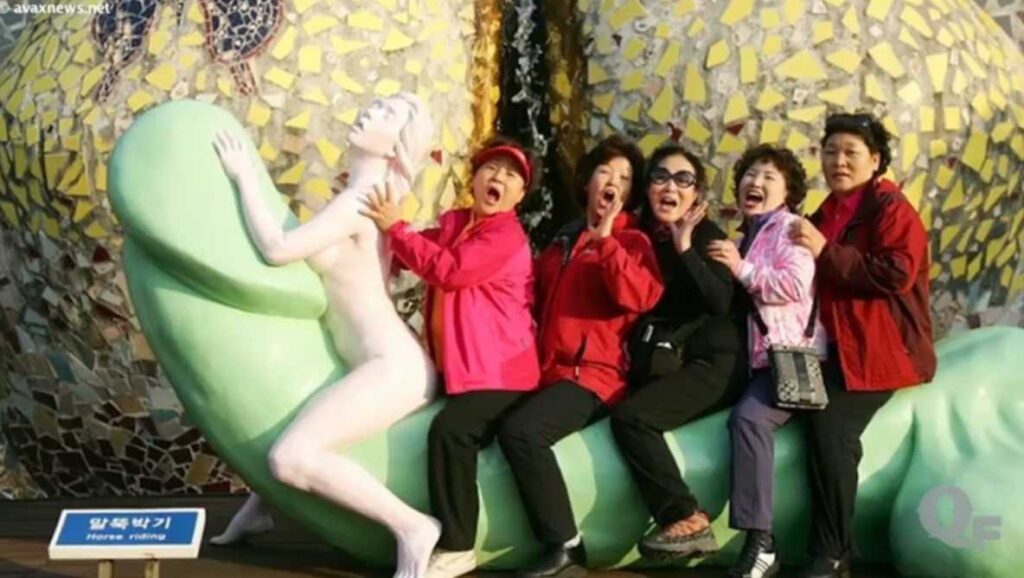 Ho Train Riding a Giant Cock statue JEJU-LOVELAND
