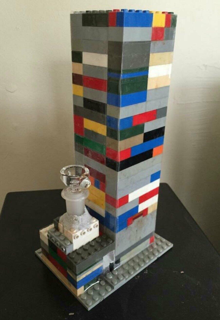 LEGO Bong made by a stoner engineer
