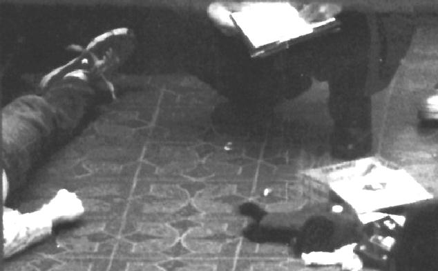 Kurt Cobain suicide scene 01