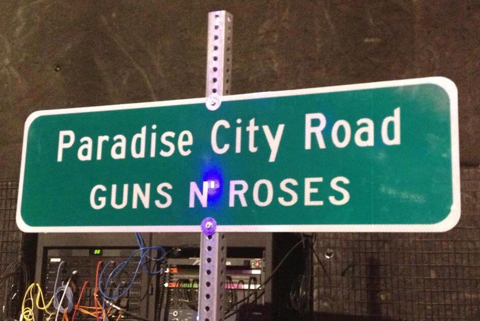 Paradise City Road GUNS N' ROSES