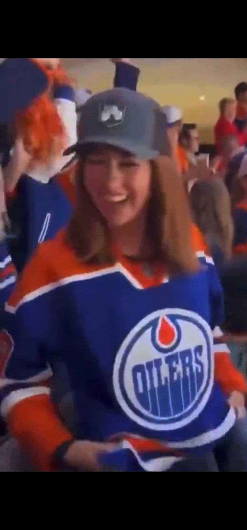 Oilers Boob Girl Flashing her tits