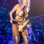Miley Cyrus strap on porn