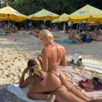 2 Big Ass Blondes Paradise