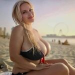 Wow what a beautiful Ferris Wheel - Huge Boobs Blonde Bimbo