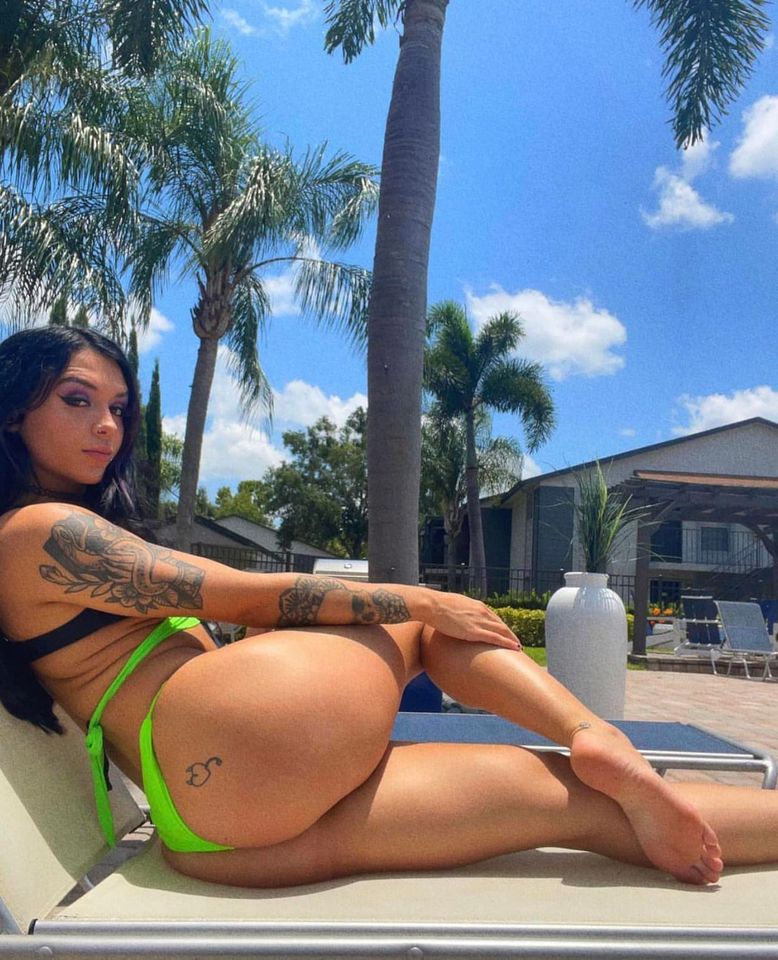 Cora Jade feet ass