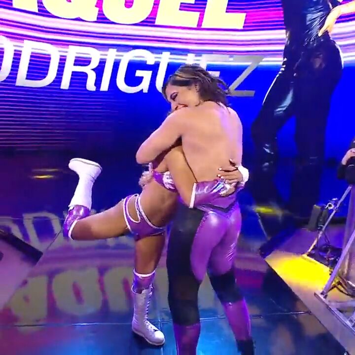 aliyah raquel rodriguez entrance kiss grab ass