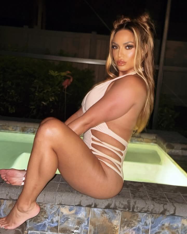 Karissa Rivera (Elektra López)